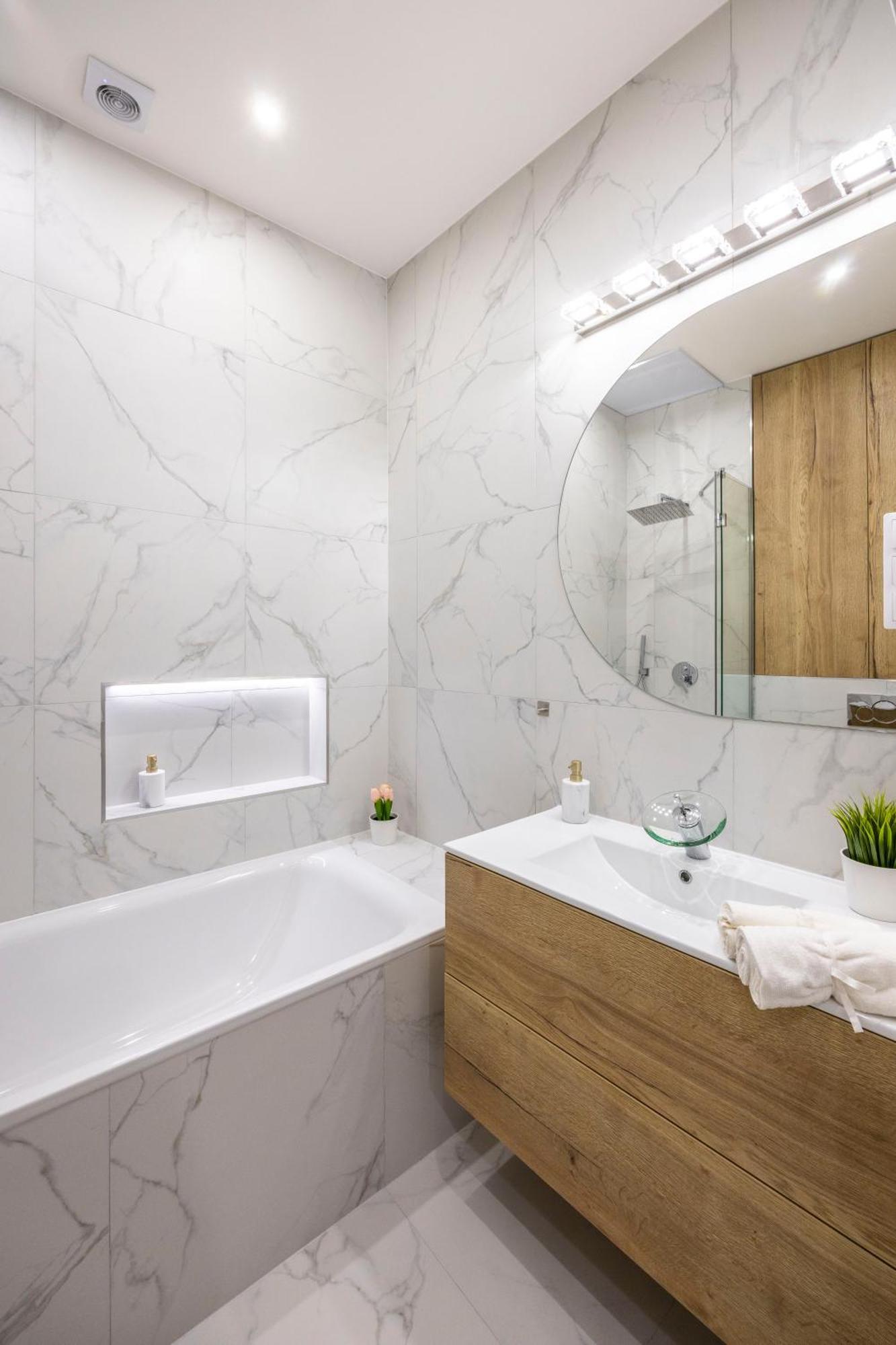 Luxurious Central 4Bedrm 3Bathrm Residence W/ Balcony 布达佩斯 外观 照片