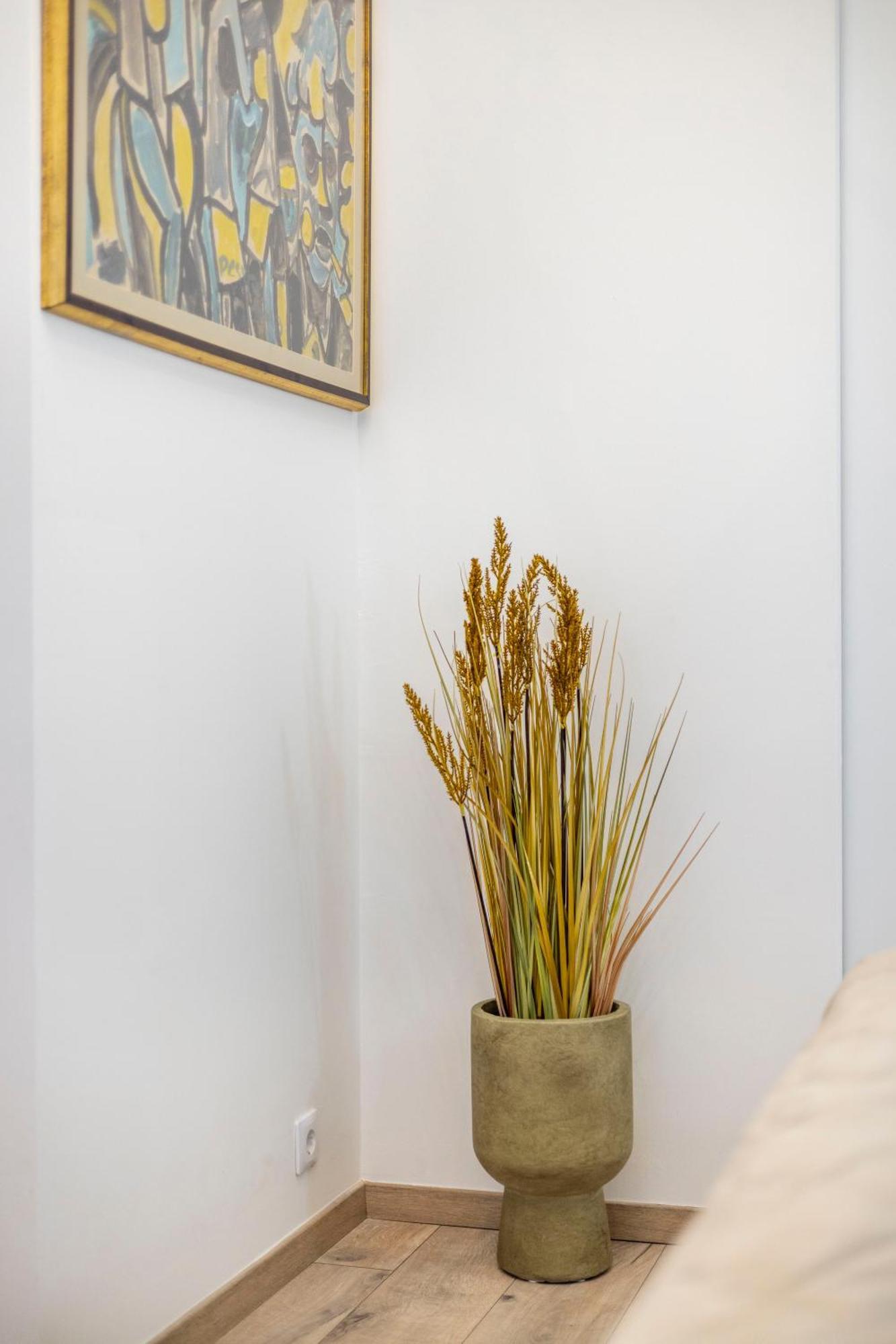 Luxurious Central 4Bedrm 3Bathrm Residence W/ Balcony 布达佩斯 外观 照片