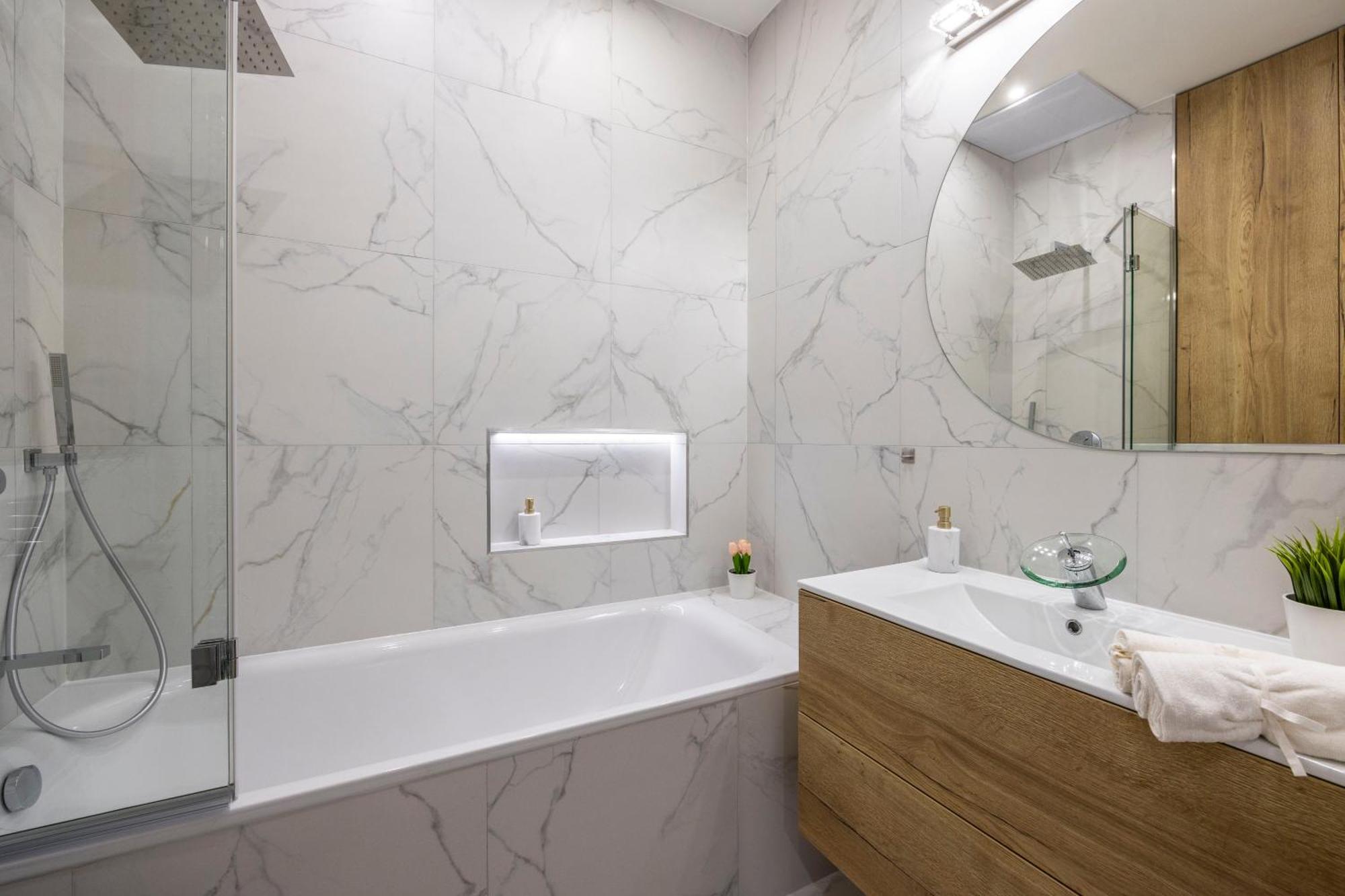 Luxurious Central 4Bedrm 3Bathrm Residence W/ Balcony 布达佩斯 外观 照片