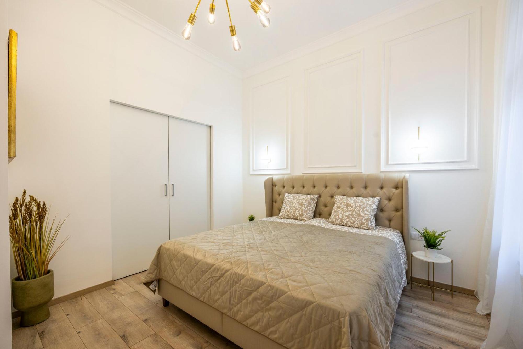 Luxurious Central 4Bedrm 3Bathrm Residence W/ Balcony 布达佩斯 外观 照片