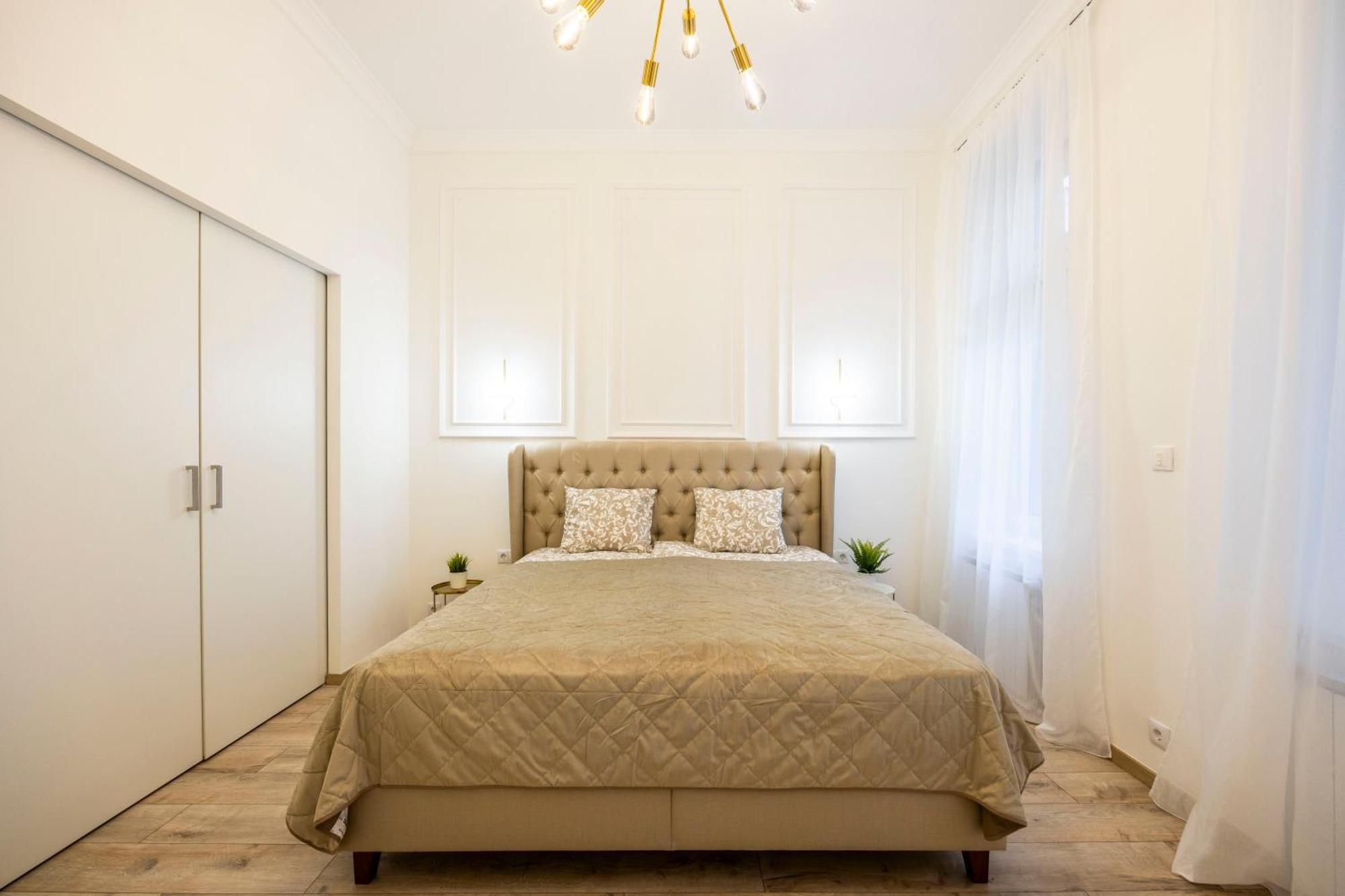 Luxurious Central 4Bedrm 3Bathrm Residence W/ Balcony 布达佩斯 外观 照片