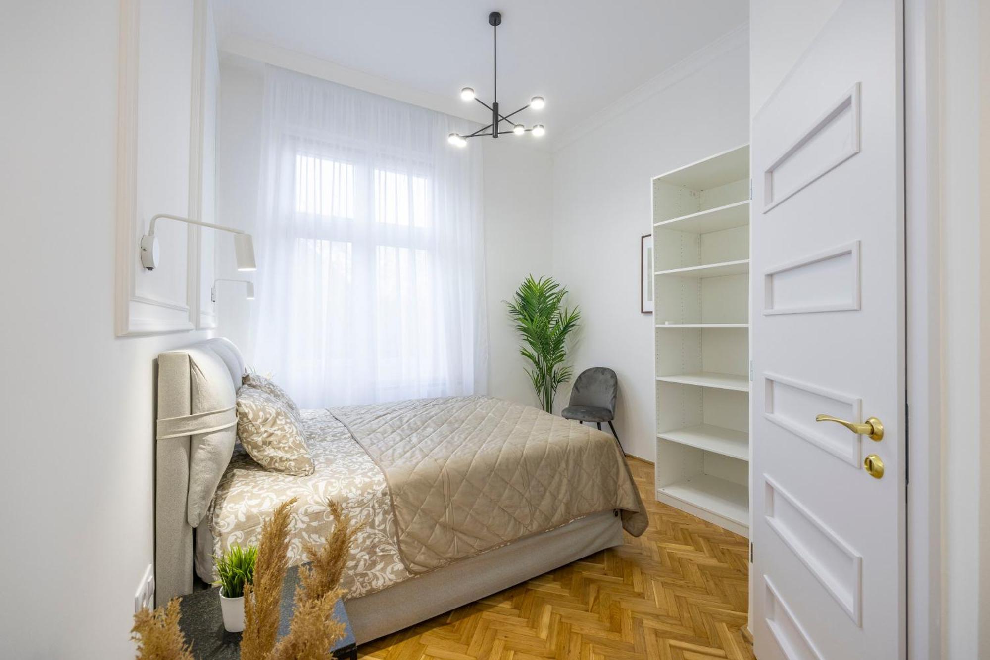 Luxurious Central 4Bedrm 3Bathrm Residence W/ Balcony 布达佩斯 外观 照片